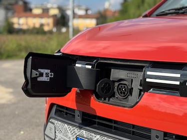 Nuova Dacia Spring: guarda la gallery dell'elettrica da città super compatta 14