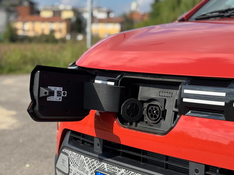 Nuova Dacia Spring: guarda la gallery dell'elettrica da città super compatta 14