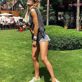 Zinchenko bacia Vlada Sedan: gli scatti della sexy giornalista 3