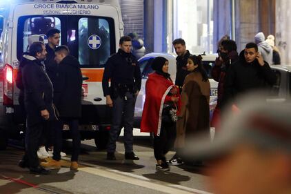 La festa del Marocco finisce nel sangue a Milano: le immagini 1