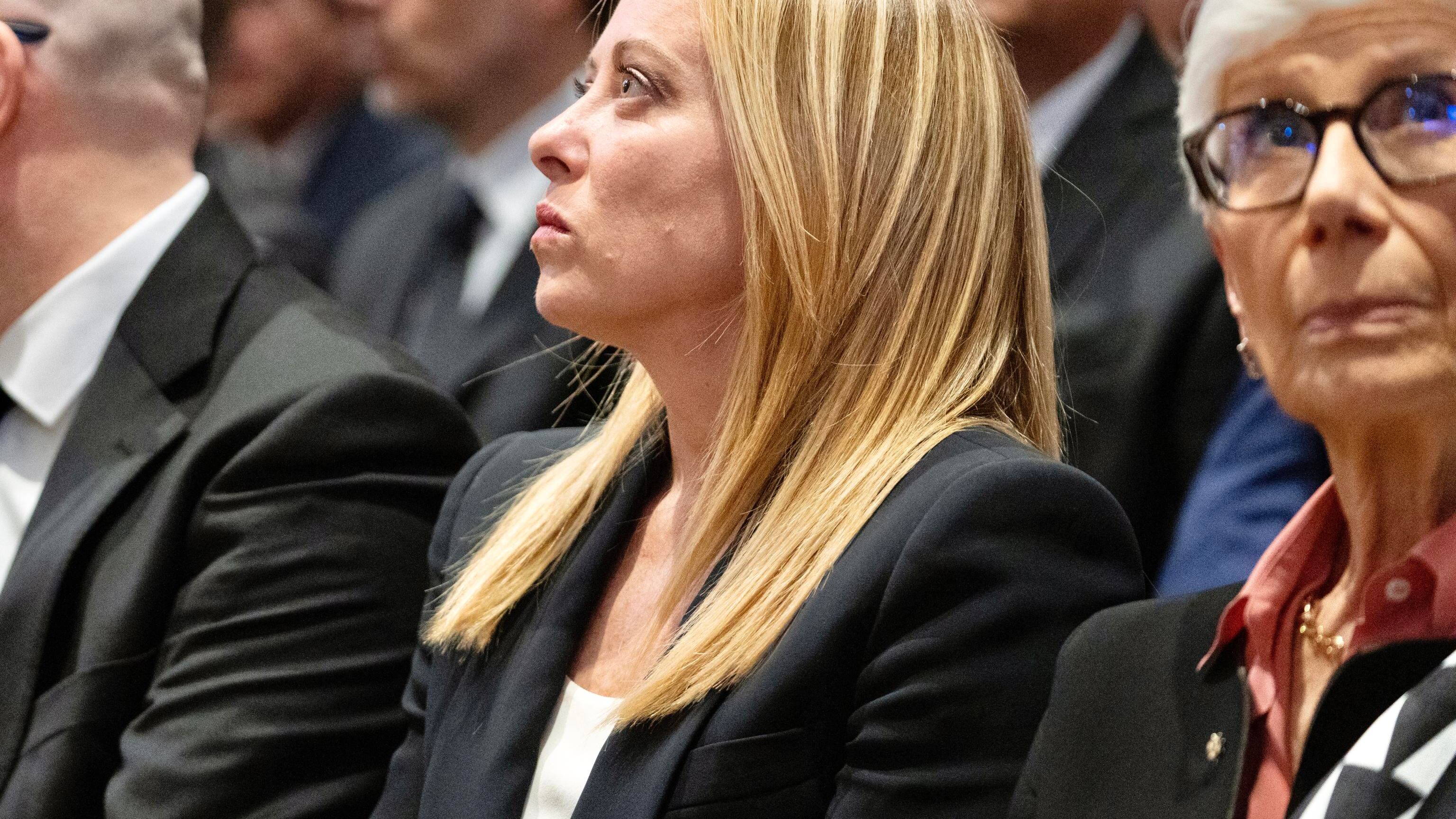 Sinistra, sogno folle: dimissioni di Meloni poi governo tecnico