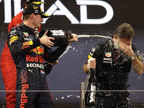 Tripudio di gioia per Verstappen