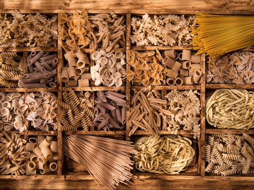Pasta, regina della tavola nel dubbio meglio integrale