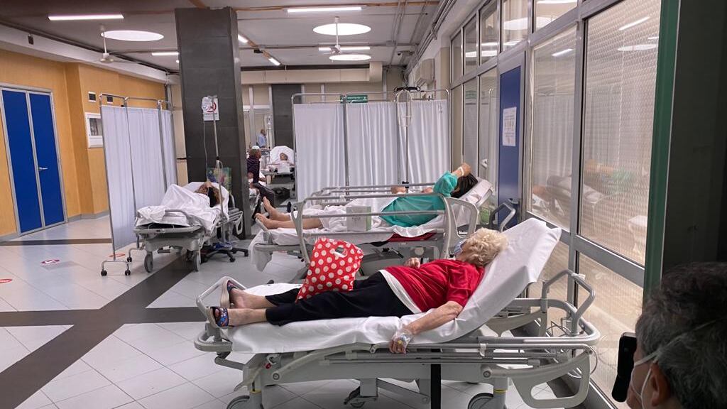 Coronavirus, la denuncia: "In Campania non tornano i conti sulle terapie intensive"