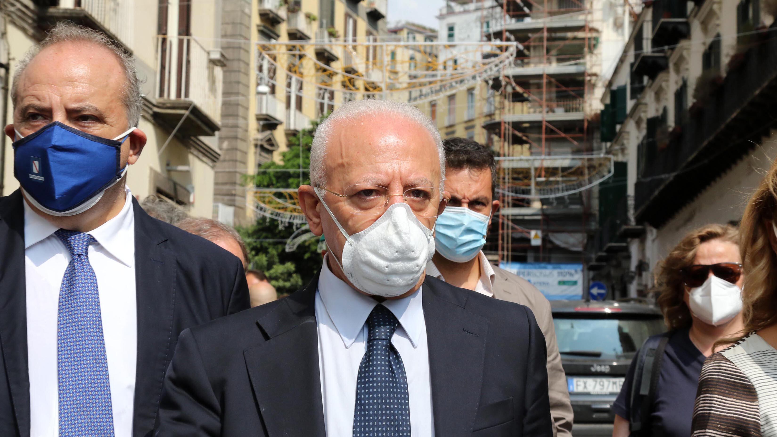 Il governatore ribelle indigna se è di destra