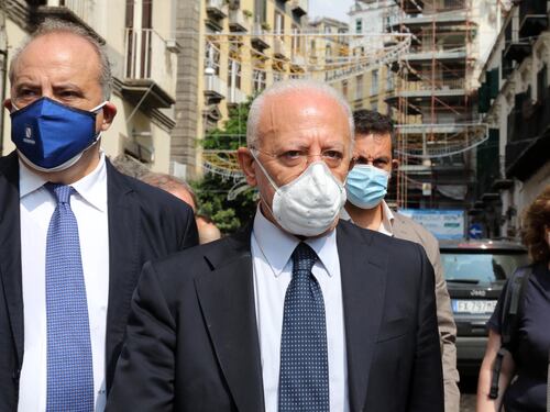 Il governatore ribelle indigna se è di destra