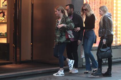 Chiara Ferragni fa shopping in centro a Milano 14