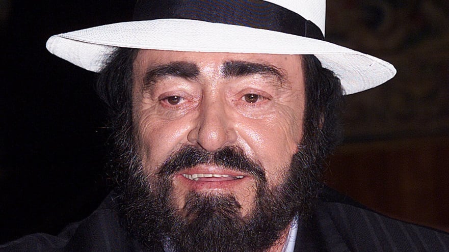 La lirica, i Mondiali di Italia '90, la malattia. Luciano Pavarotti, la voce che divenne leggenda