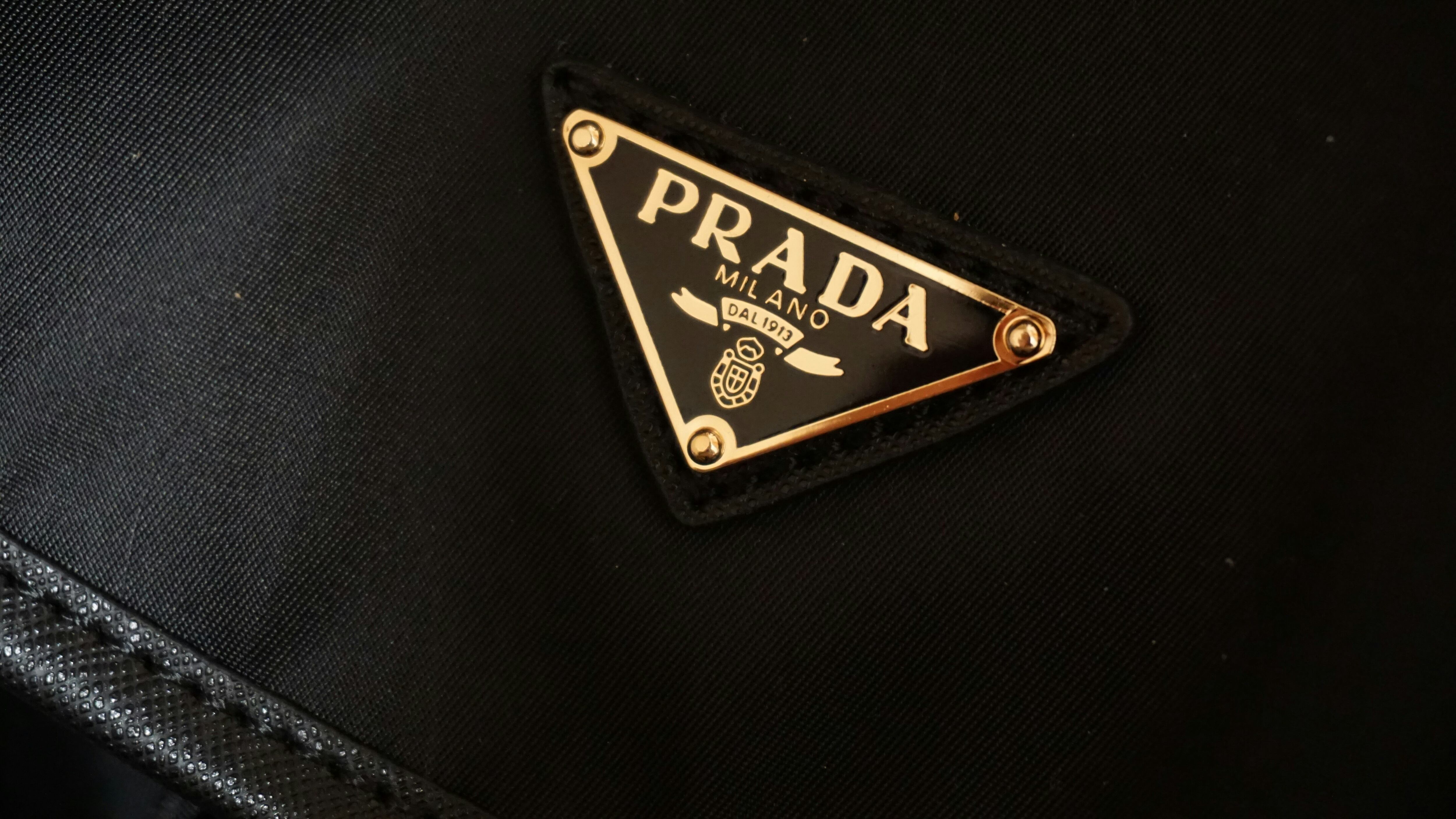Prada acquista Versace per 1,25 miliardi