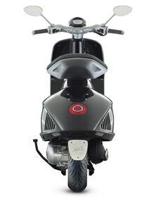 Vespa 946 18