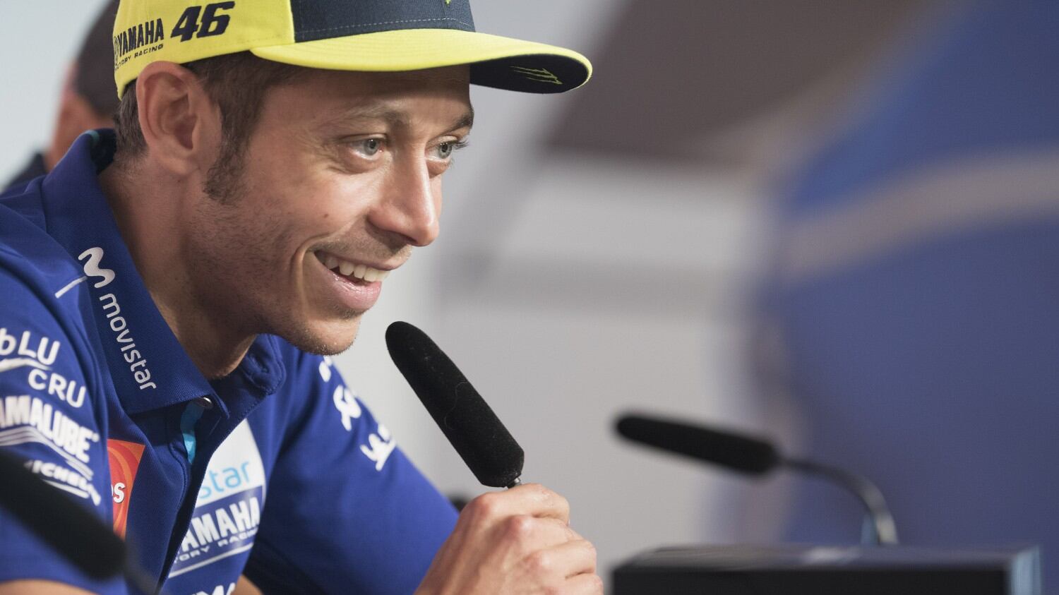 Valentino Rossi punge Dovizioso: "Il suo sorpasso? Poco intelligente"