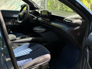 Lancia Ypsilon MHEV: guarda la gallery della nuova citycar premium italiana 14
