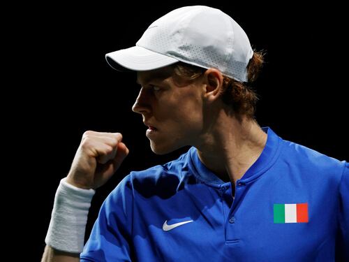 "Nessuno c'era mai riuscito prima". La vittoria da record di Sinner contro Djokovic