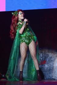 Rita Ora super sexy per Halloween 24