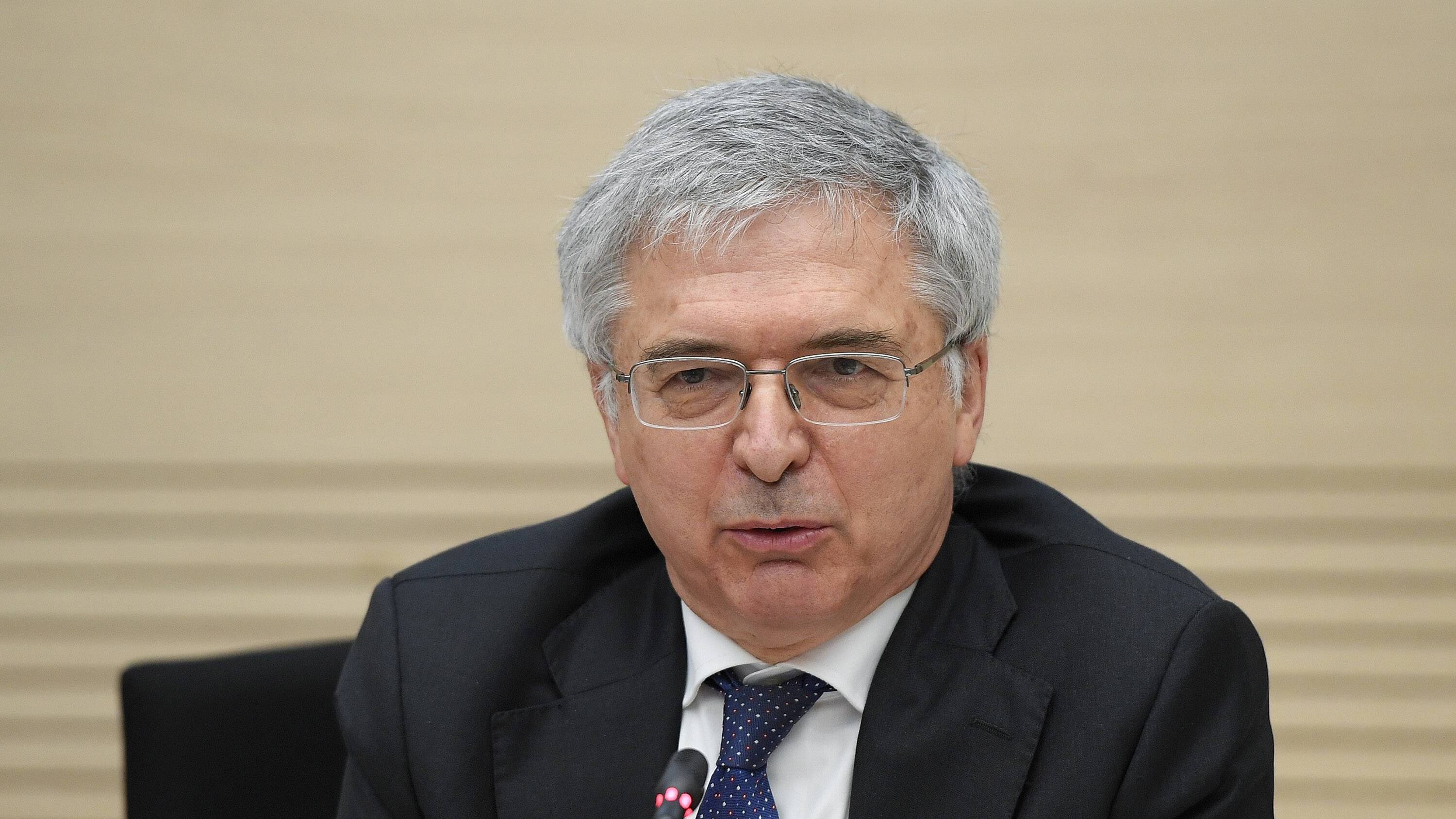 Da marzo diluvio di cartelle. Il centrodestra: "Stop subito"