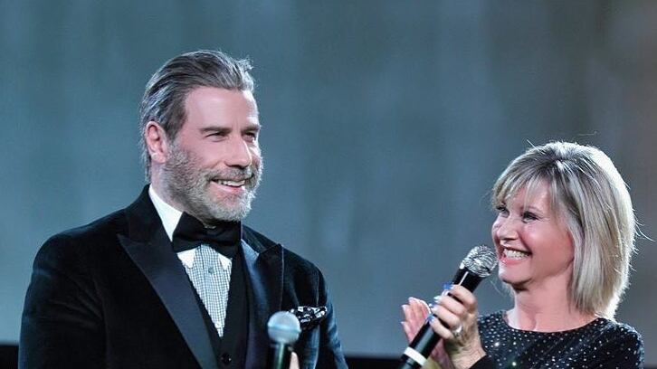 John Travolta sostiene Olivia Newton-John nella lotta contro il cancro: "Sono orgoglioso di lei"