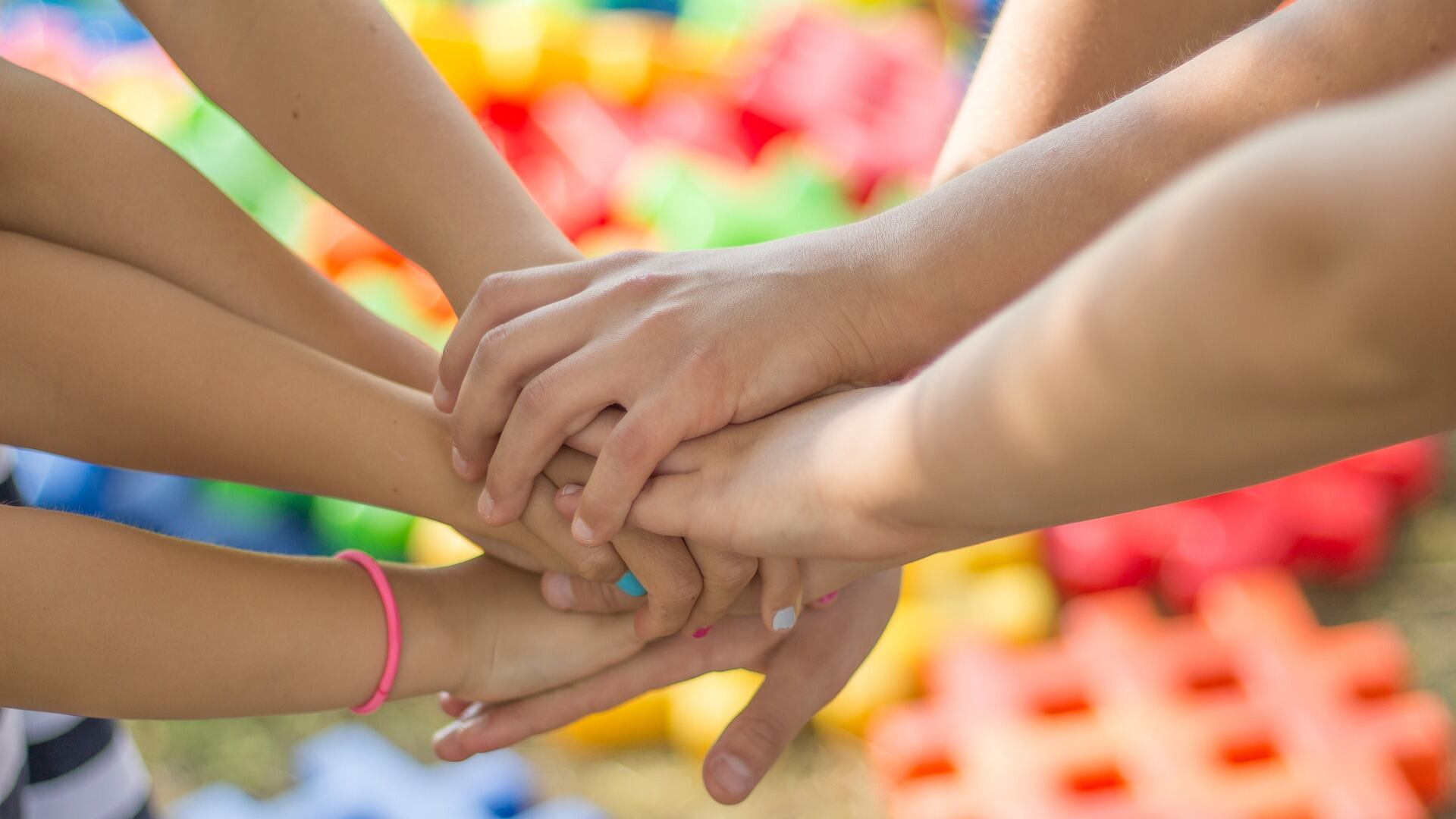 Non c'è più tempo per l'amicizia