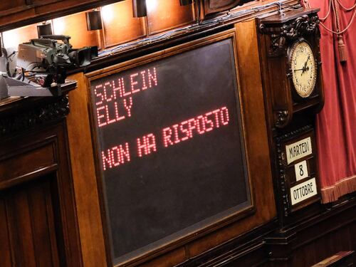 Consulta, elezione ancora ferma. Pd sull'Aventino per stanare Conte