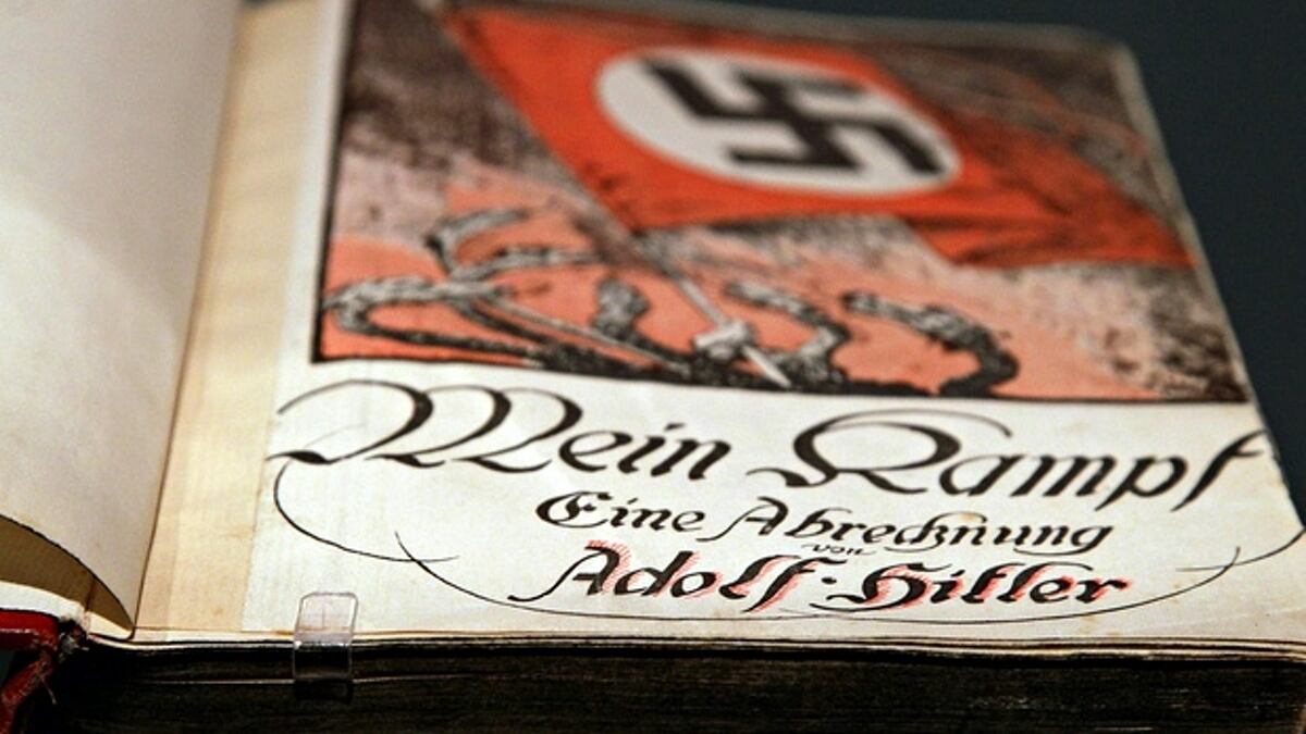 "Mein Kampf" a scuola, arrivano gli ispettori