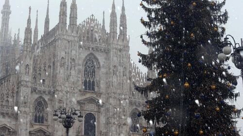 Su Milano è scesa la prima neve 9
