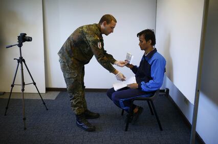 Germania, profughi all'ex base americana di Heidelberg 6