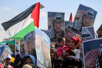 I palestinesi festeggiano l'anniversario della morte di Arafat 12
