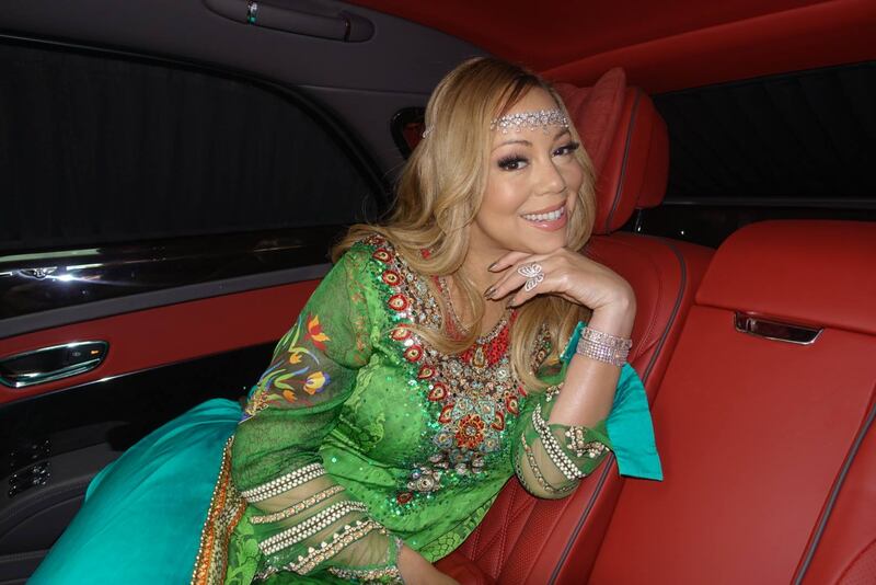 Mariah Carey sexy curvy 13