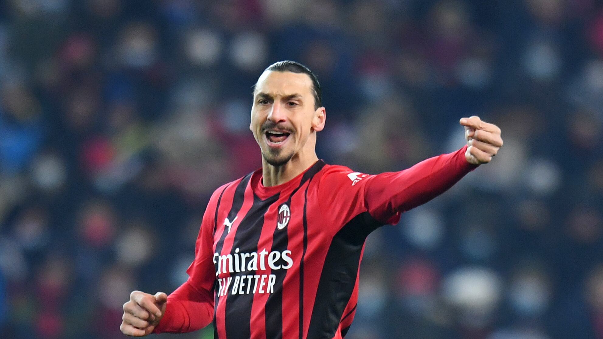 Ibra dribbla proprio tutti sotto l'albero