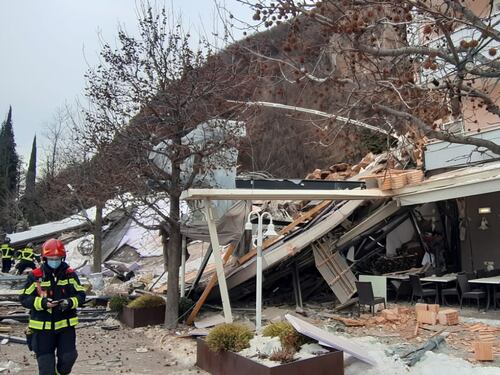 Si stacca una parete rocciosa: crolla albergo a Bolzano