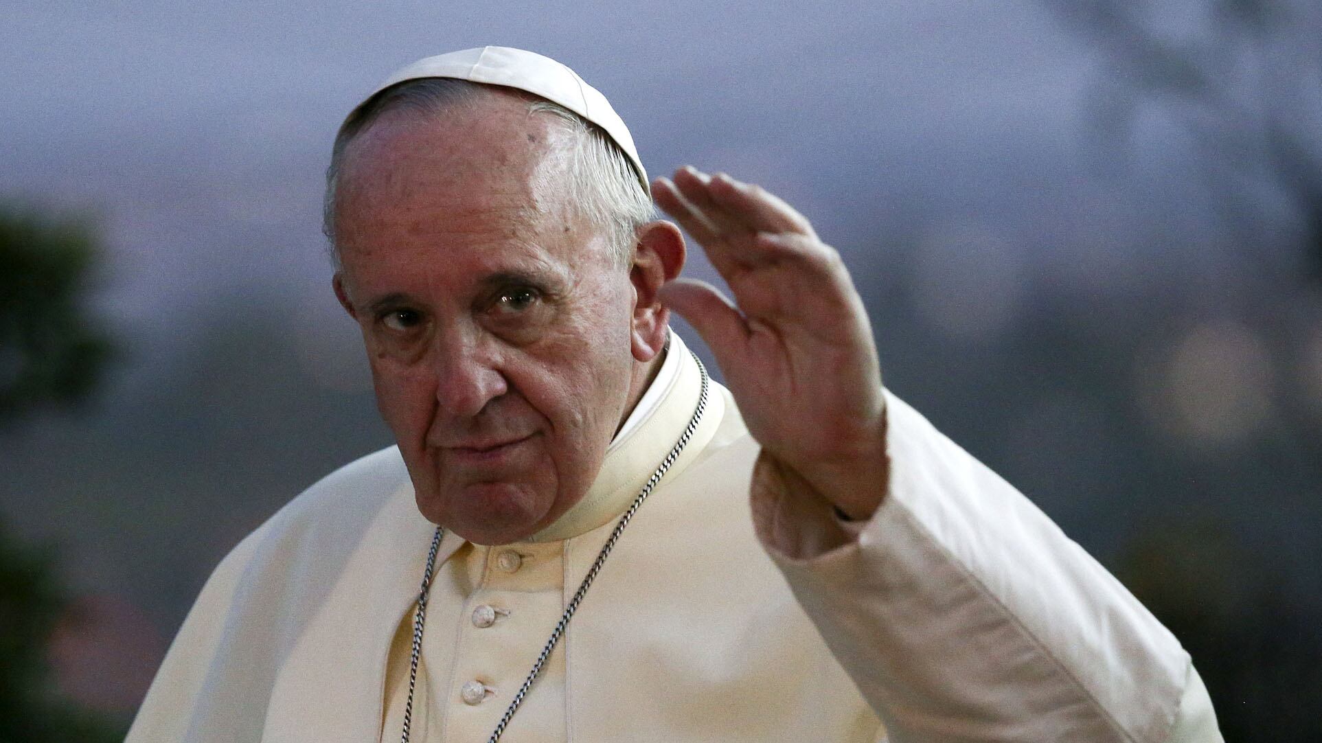 "Papa Francesco rinunciò subito al trono pontificio"