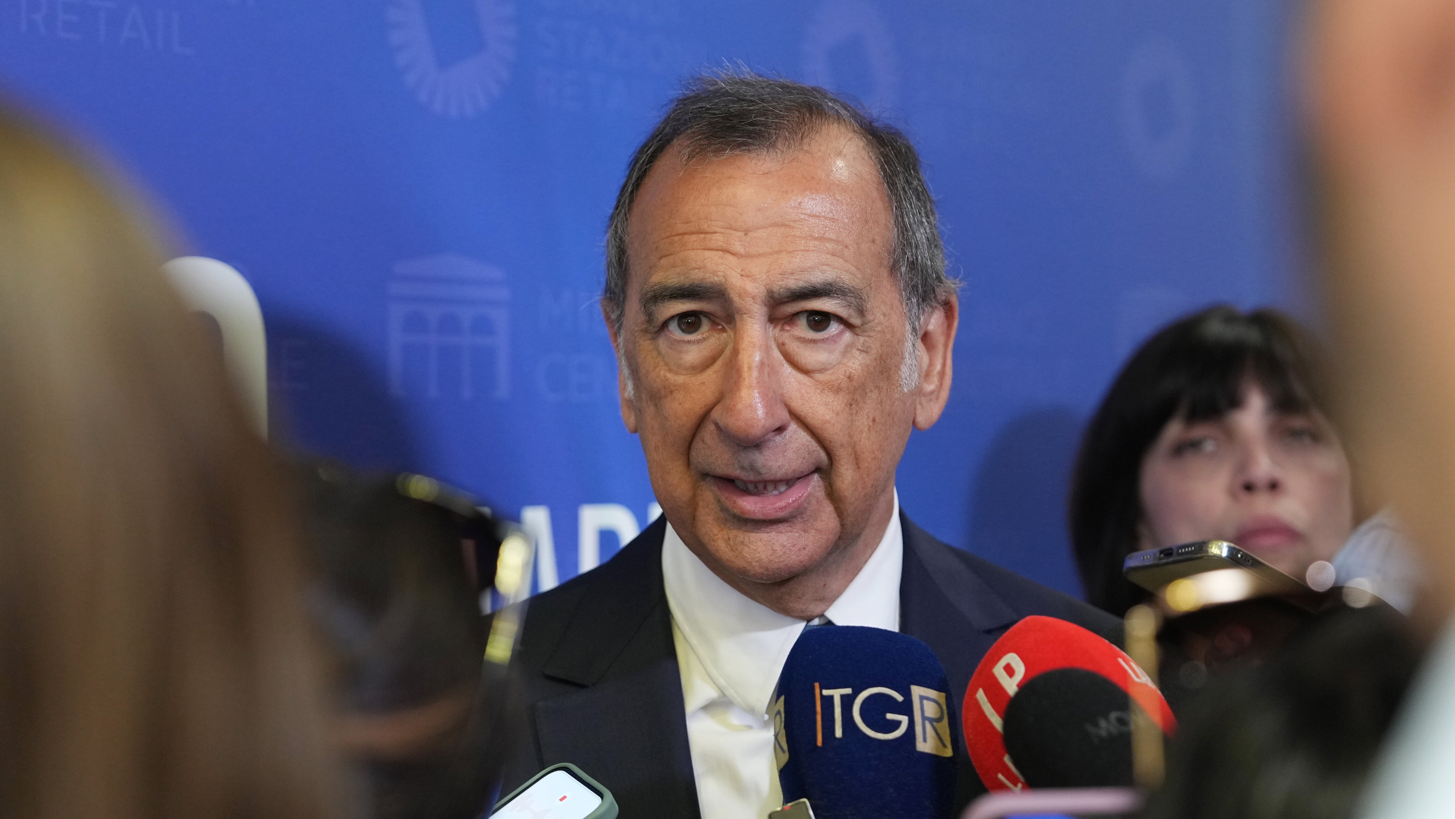 Quote non dichiarate, Sala in aula. Ci sarà, ma intanto attacca la stampa