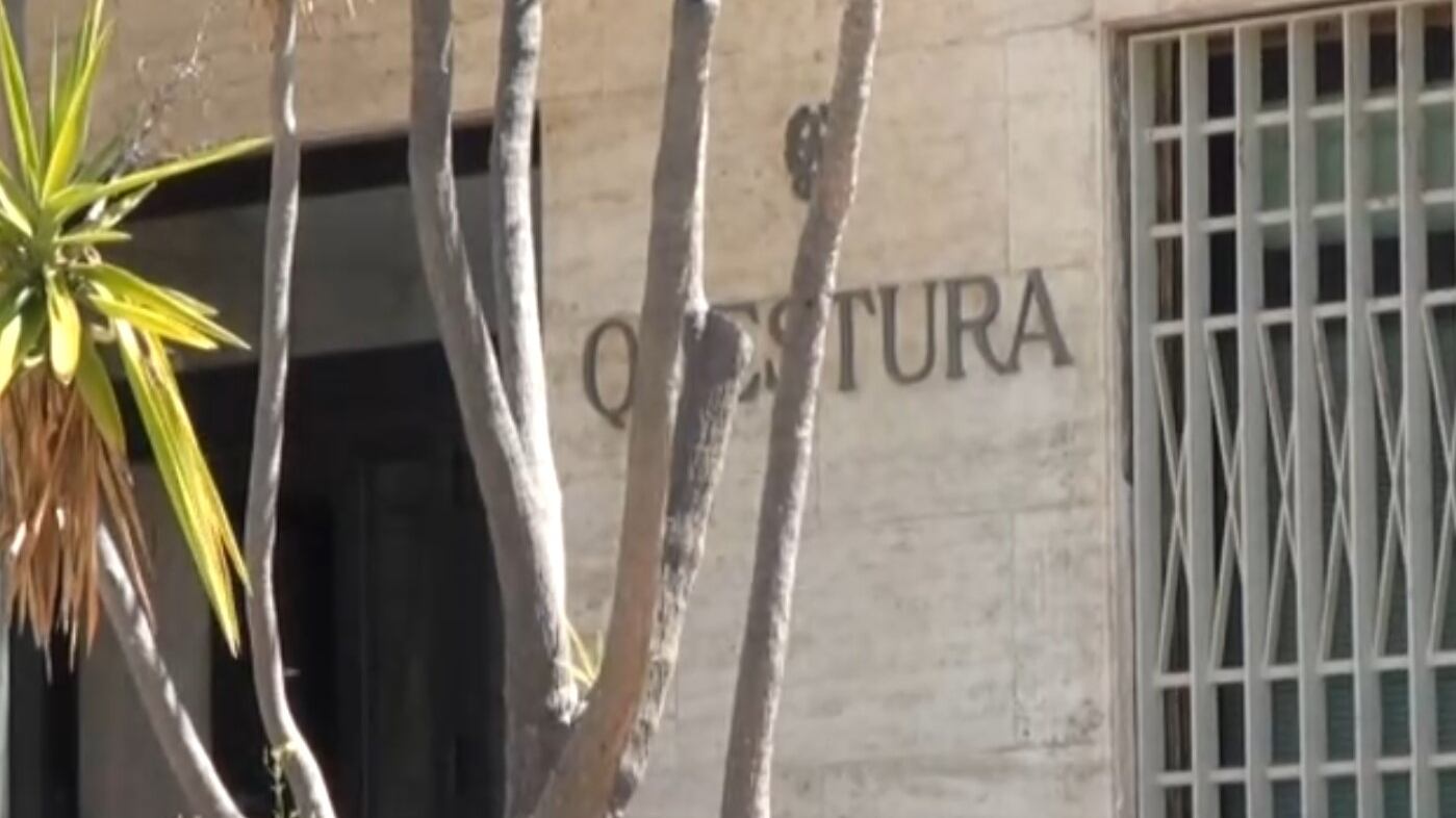 Cagliari, arrestato guineano: aggredisce e palpeggia donna sotto casa