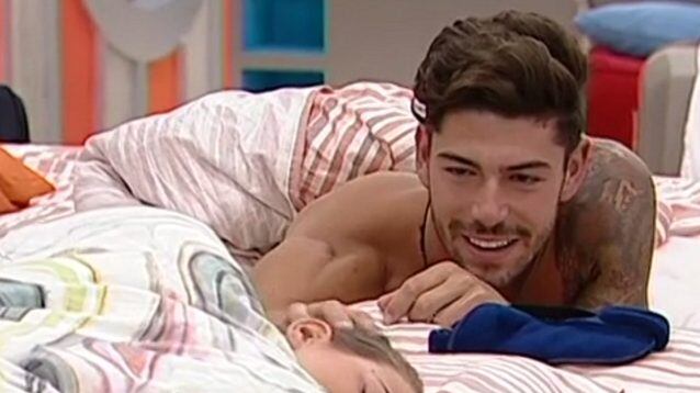 Gf Vip, Moser racconta la notte bollente con Cecilia