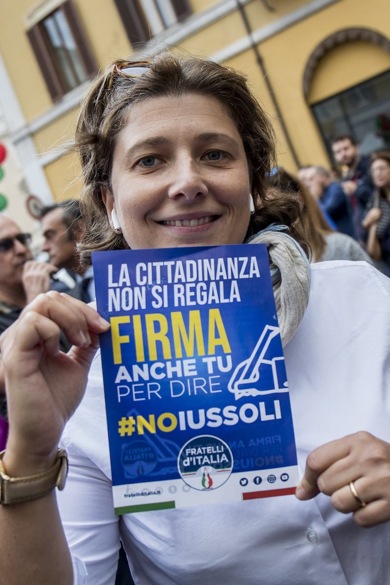 Cittadinanza, raccolta di firme di Fdi contro ius culturae 9