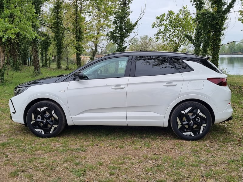 Opel Grandland Gse, guarda le foto 11