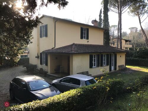 Renzi e moglie hanno rogitato: presa la megavilla da 1,3 milioni