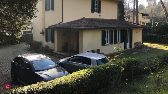 Renzi e moglie hanno rogitato: presa la megavilla da 1,3 milioni