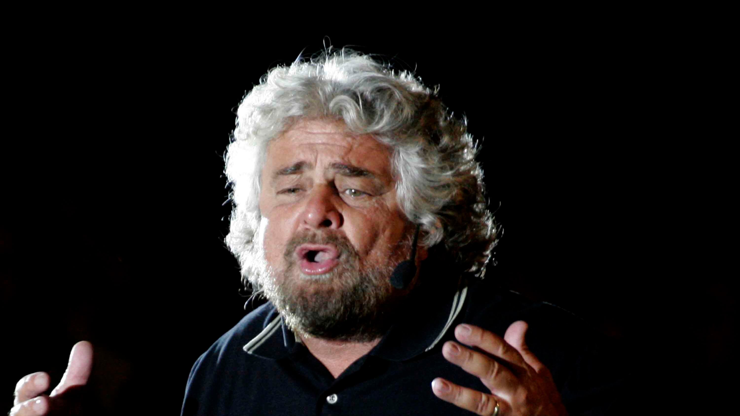Grillo caccia i dissidenti. E i militanti non ci stanno