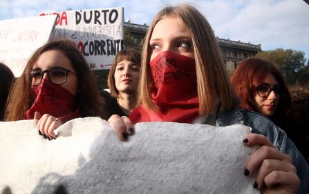 La manifestazione di Milano: "Uccidere Salvini non è reato" 6