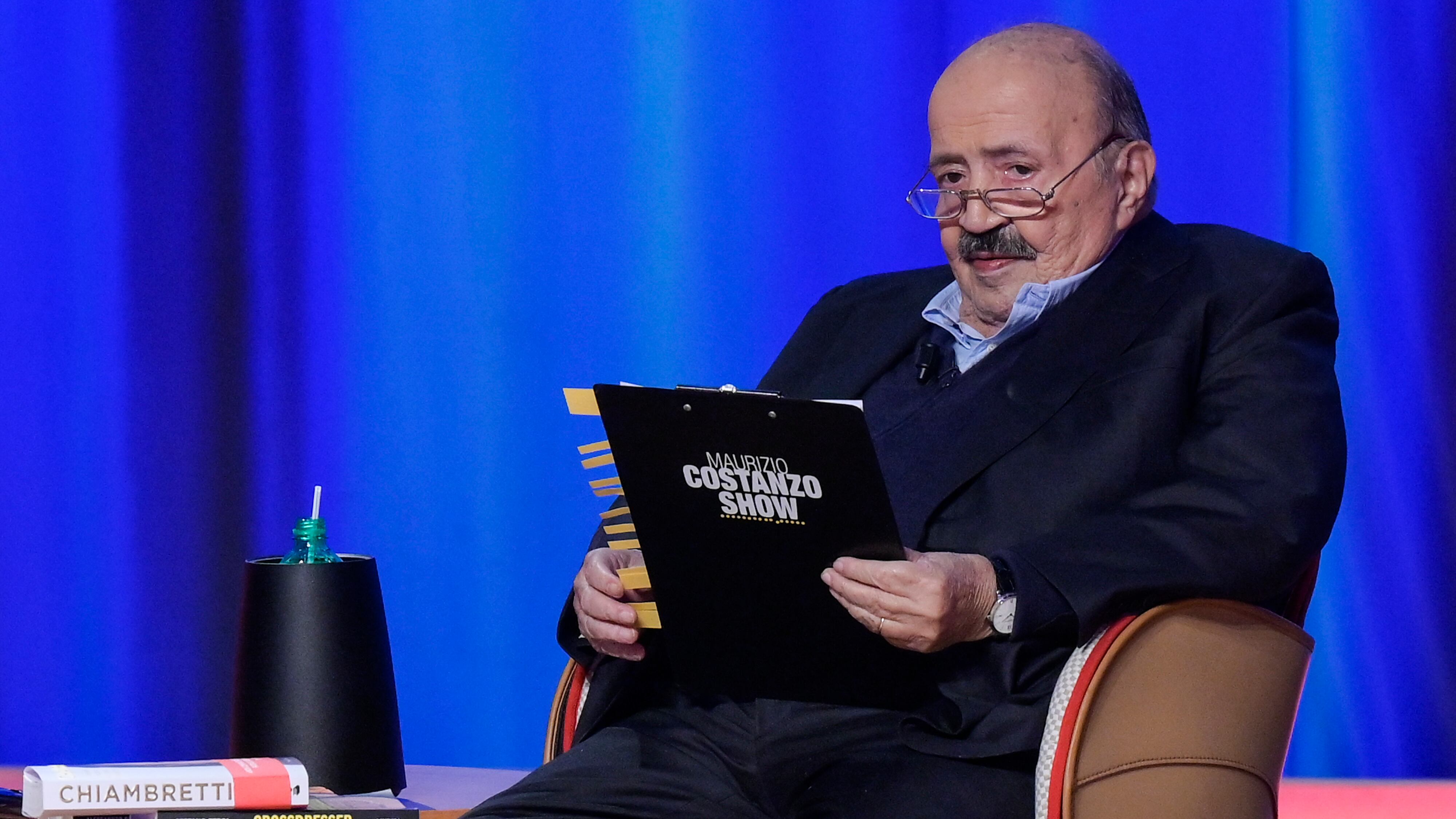 Vietato ironizzare sul gip in televisione. Condanna con risarcimento per Costanzo