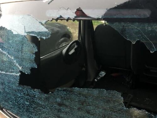Torino, eritreo tira pietre contro auto e ferisce donna, arrestato