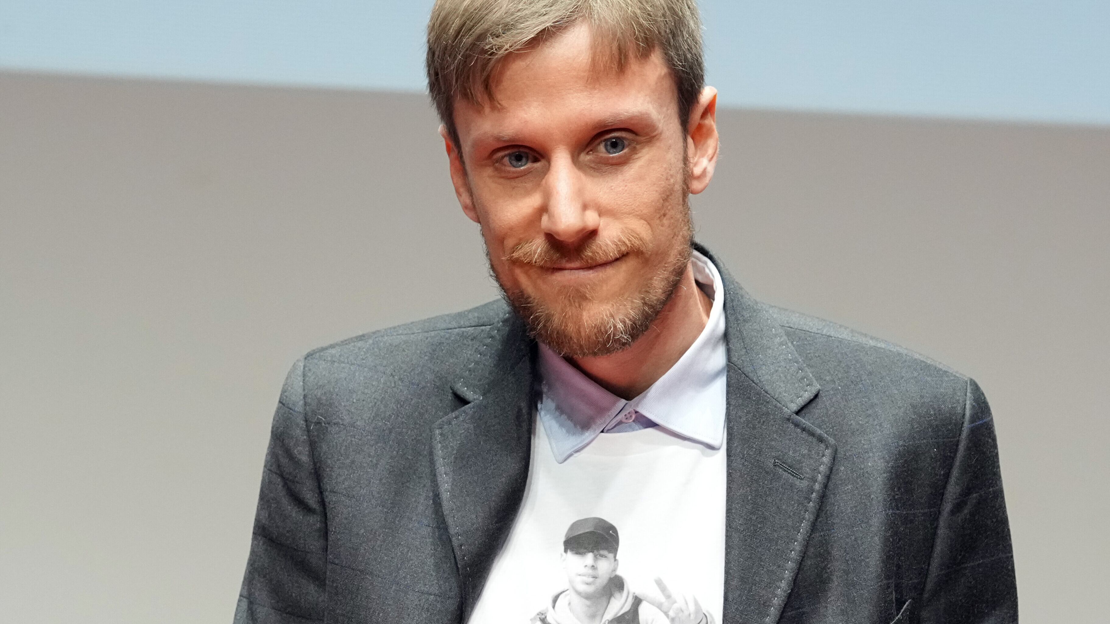 "L'idiozia vive"