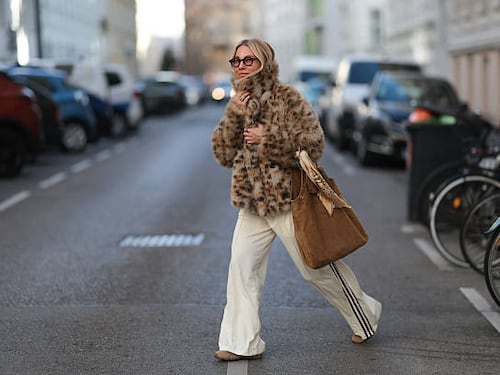 Pantaloni bianchi, idee per indossarli anche in inverno