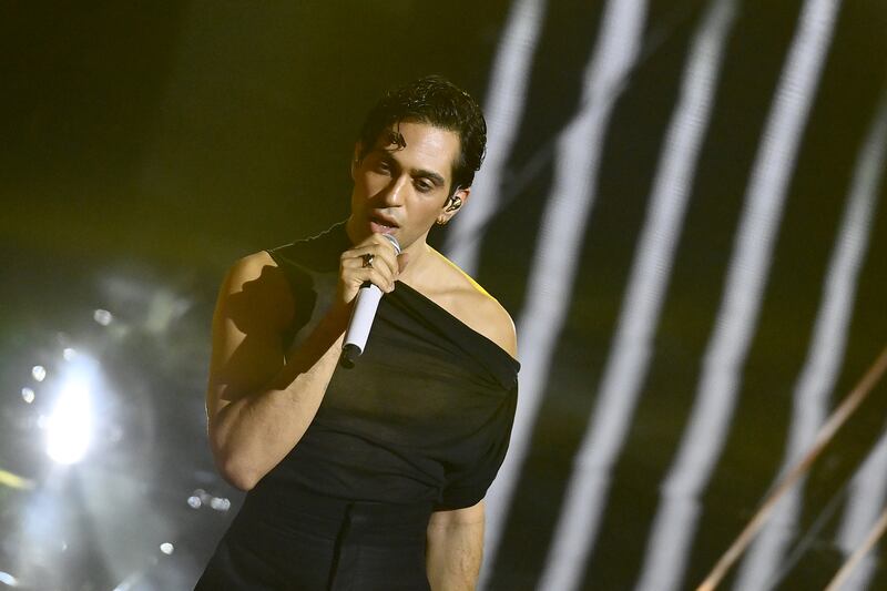 Sanremo 2024: ecco il look della seconda serata del Festival di Mahmood  3