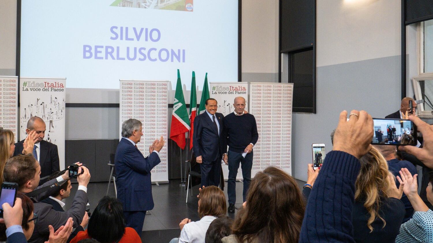 Berlusconi smaschera i giallorossi: "Ora c'è il tassa e ammanetta"