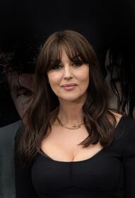 Monica Bellucci sexy al cinema a 52 anni 19