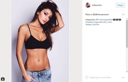 Cristina Buccino: scollatura bollente su Instagram 13