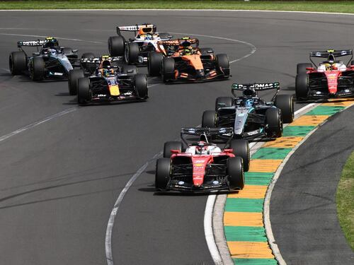 F1, Russell vince in Australia. Antonelli 2° davanti alle Ferrari di Leclerc e Hamilton