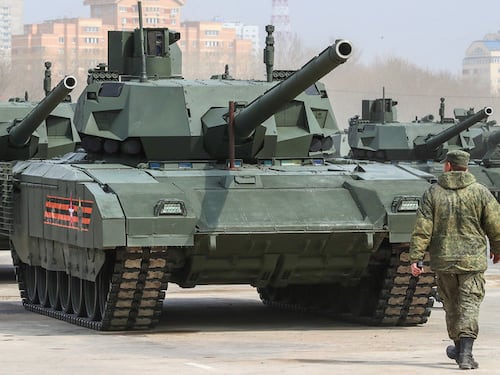 Nuova piattaforma e corazza: così sarà il carro armato T-14 II
