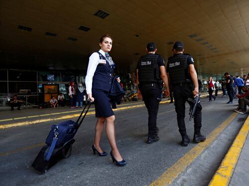 Aeroporti vulnerabili: così abbiamo paura di andare in vacanza